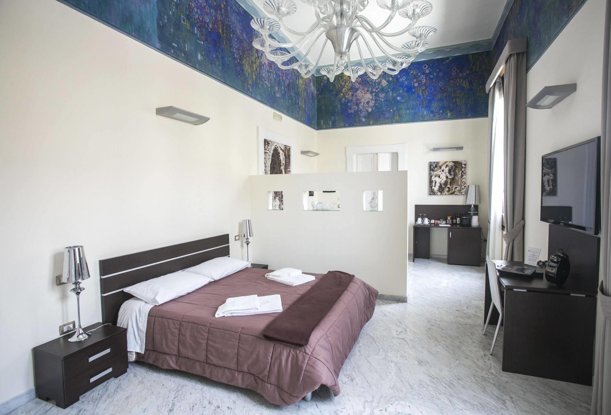 Apollo Suites Lecce Exterior photo