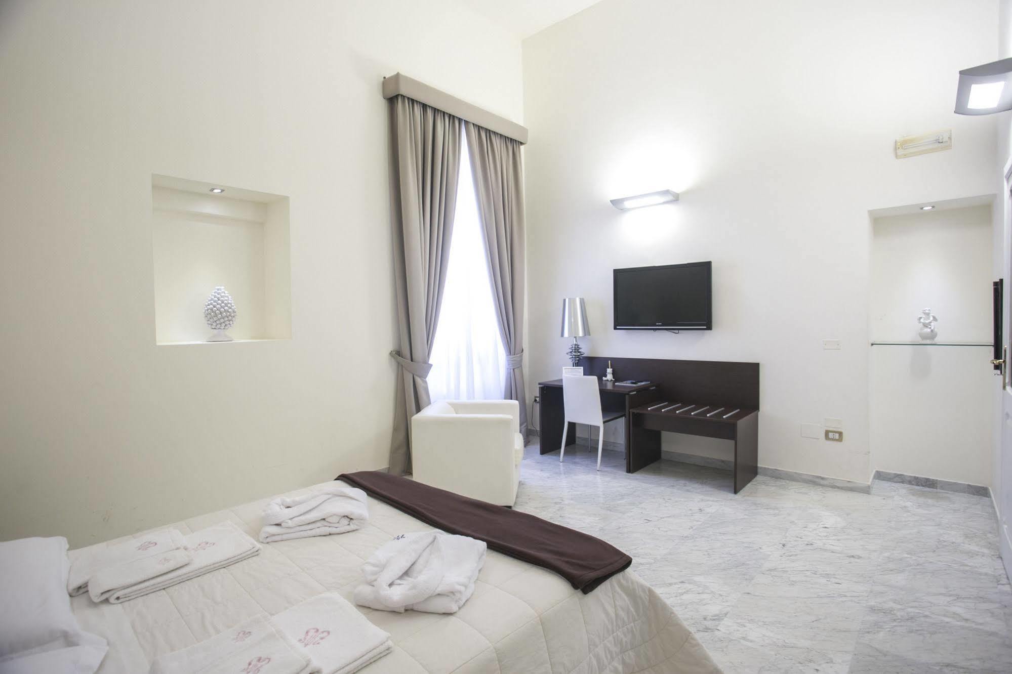 Apollo Suites Lecce Exterior photo